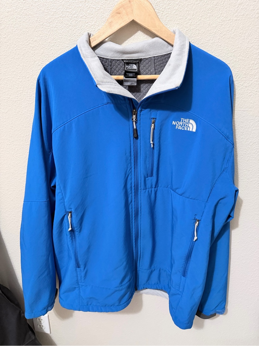 The North Face Men’s Royal Blue Full-Zip Performance Jacket